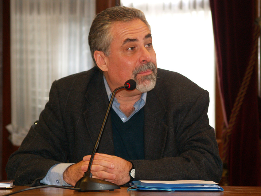 Professor do Uruguai ministra palestra na FACOM sobre novas abordagens metodológicas das teorias da comunicação